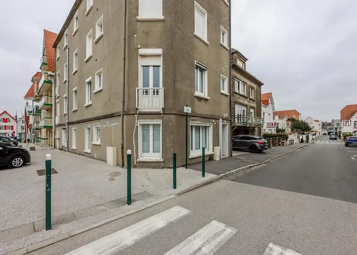 Le Calain, Elegance Et Confort A 50 M De La Plage