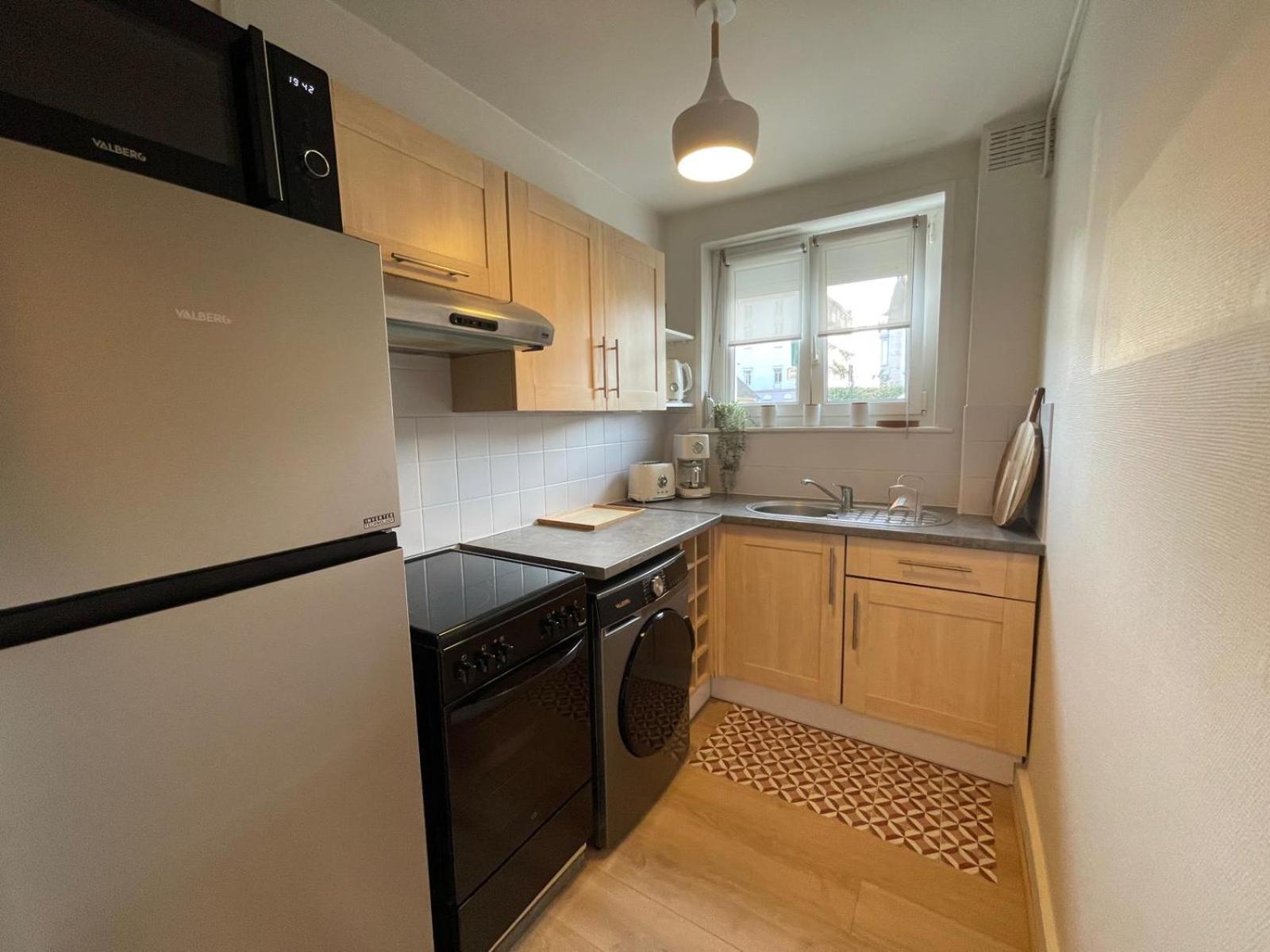 Le Calain, Elegance Et Confort A 50 M De La Apartment
