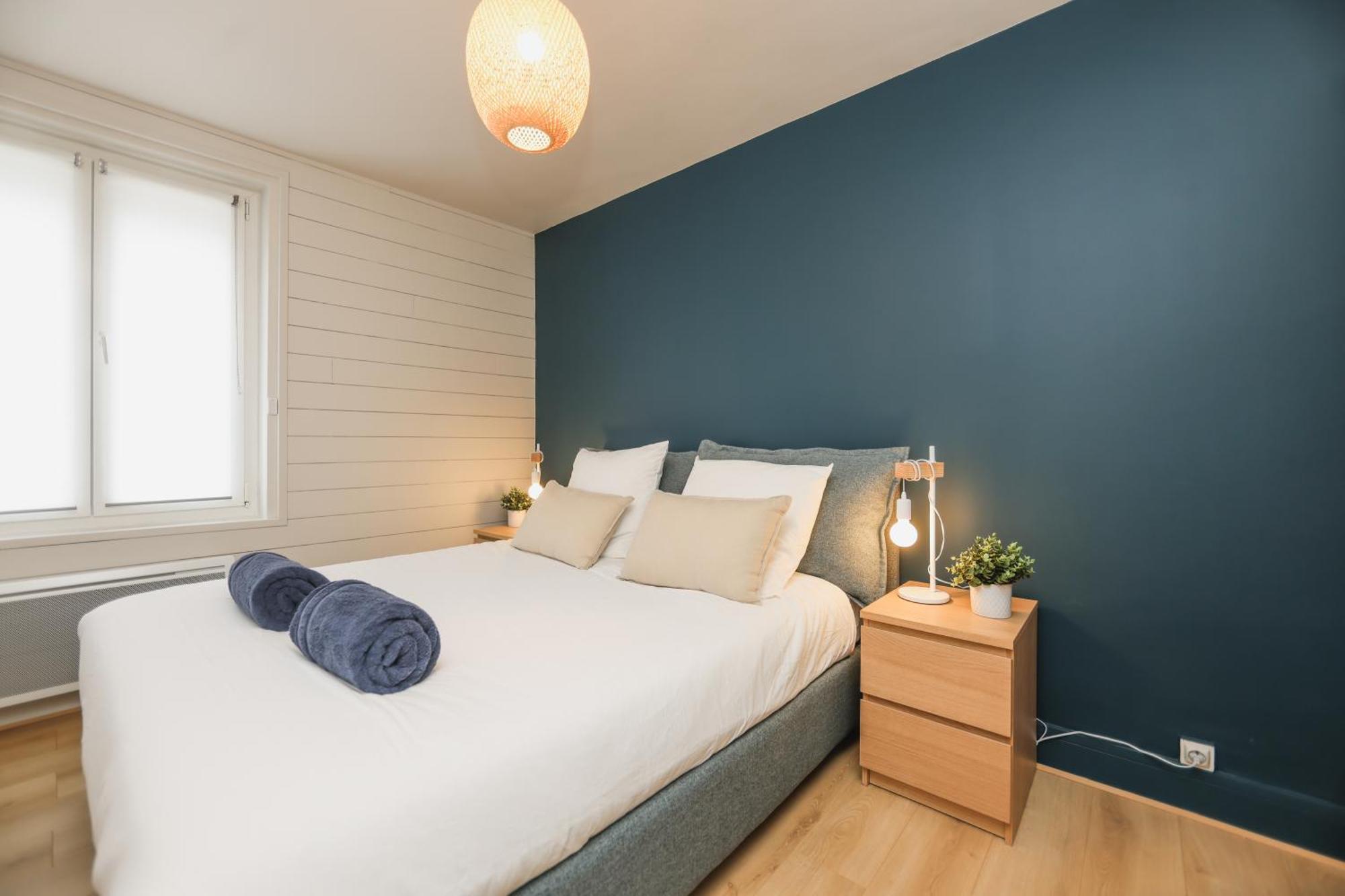 Le Calain, Elegance Et Confort A 50 M De La Apartment