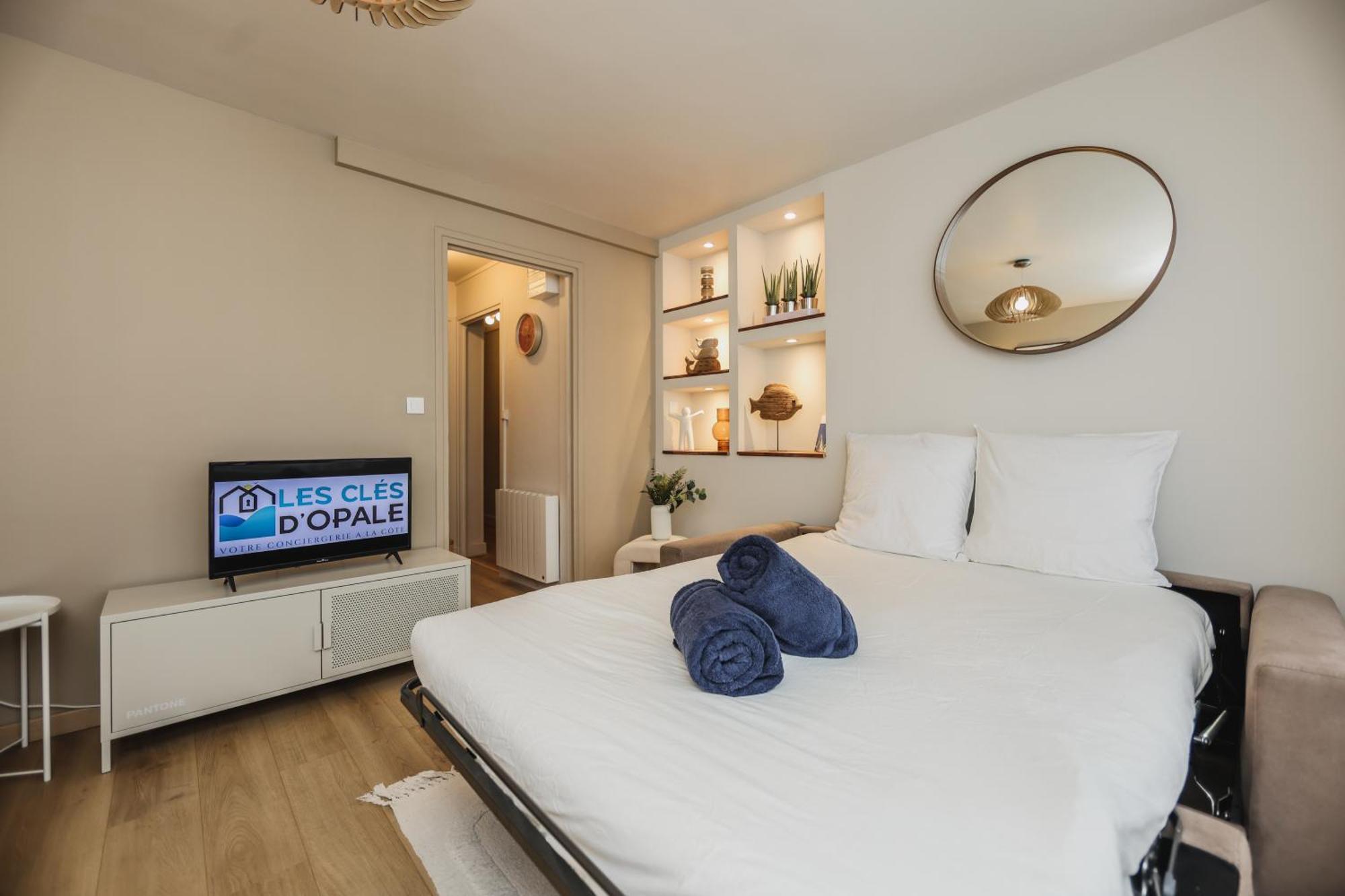 Apartment Le Calain, Elegance Et Confort A 50 M De La